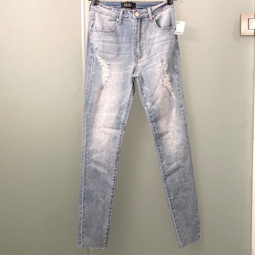 NWT AKIRA light wash distressed jeans